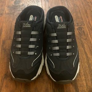 Sketchers slide on shoes - navy blue